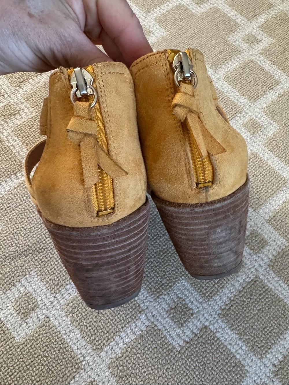 Dr. Scholl’s Long Island Wedge Sandals Mustard Faux Suede Shoes Size 9.5 - Picture 9 of 12